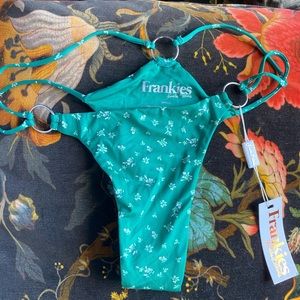 FRANKIES BIKINI W TAG top+bottom